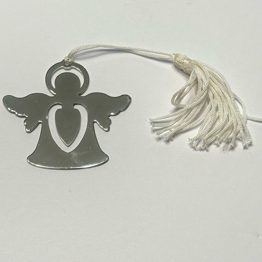Edzard Silver Plated Tarnish Resistant White Tassel Bookmark Ornament Decor